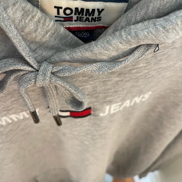 Tommy jeans hoodie - Picture 2 of 3